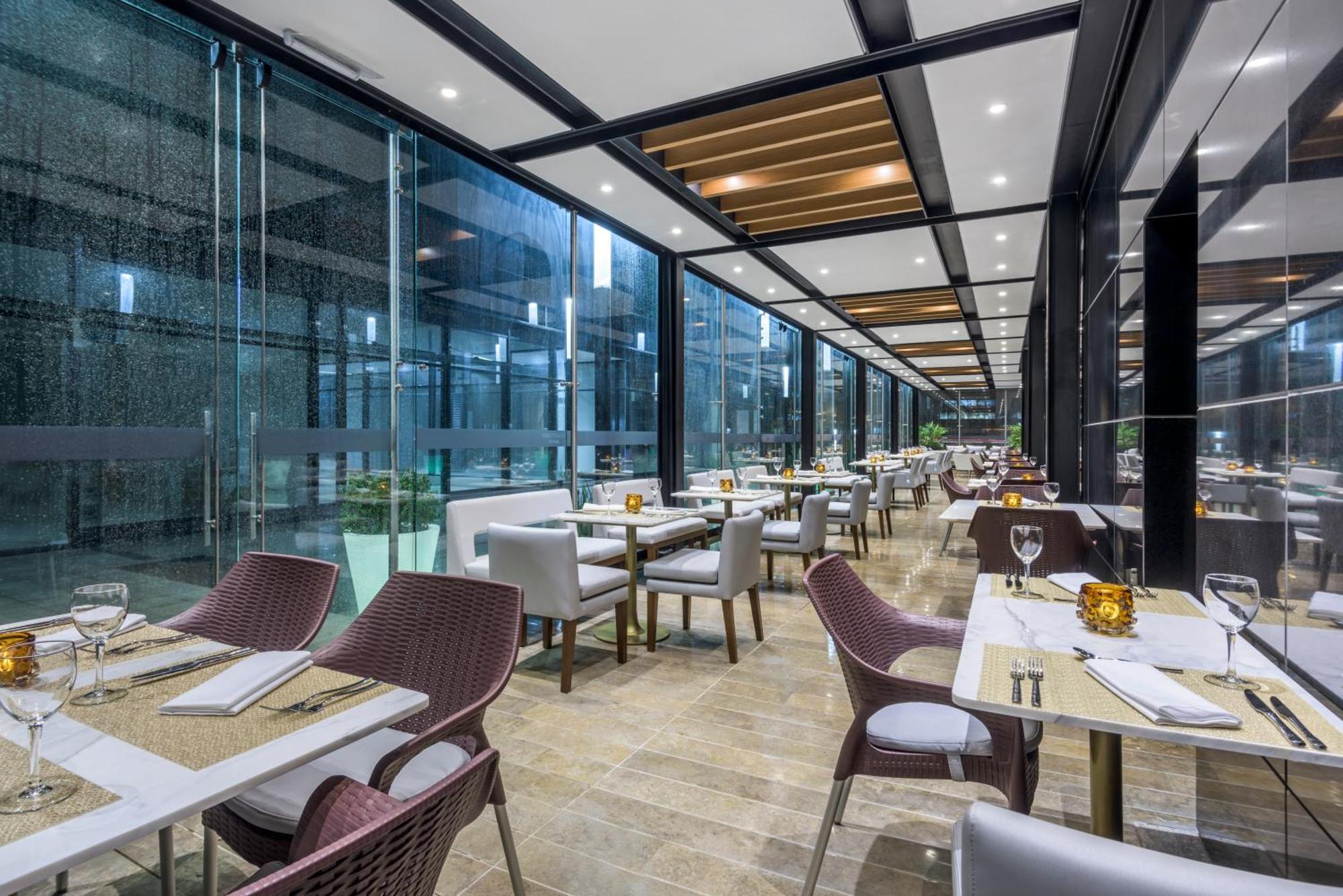 Hotel Courtyard By Marriott Bogota Airport Exterior foto