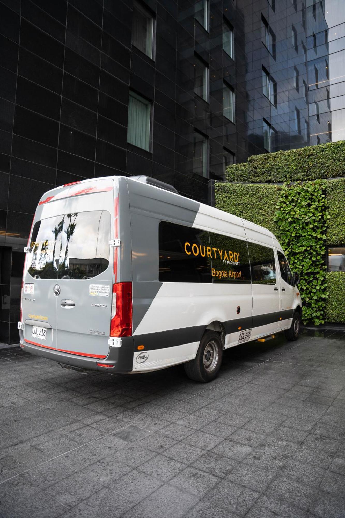 Hotel Courtyard By Marriott Bogota Airport Exterior foto