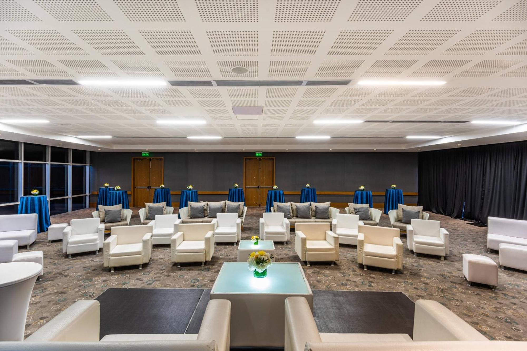Hotel Courtyard By Marriott Bogota Airport Exterior foto