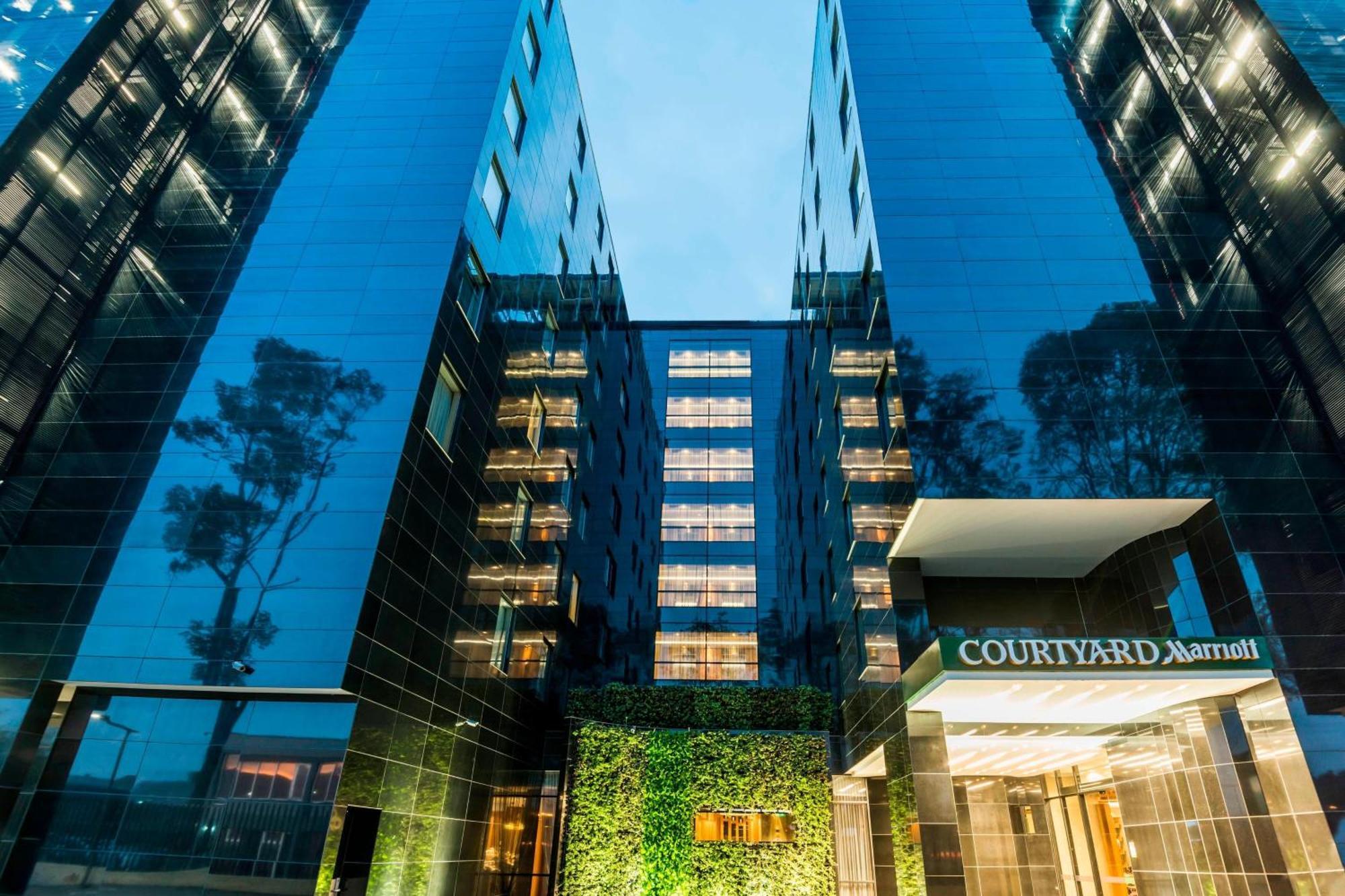 Hotel Courtyard By Marriott Bogota Airport Exterior foto
